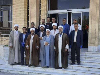 <strong>بازدید</strong> امام جمعه و هیات <strong>همراه</strong> از امور آب و <strong>فاضلاب</strong> طبس 